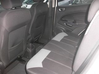 Ford EcoSport 2015 BUSINESS-thumb-4