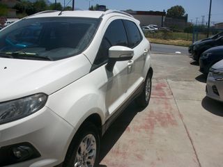 Ford EcoSport 2015 BUSINESS-thumb-7