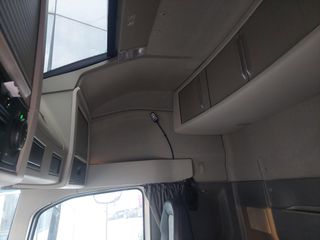 Volvo 2014 FH 4-thumb-15