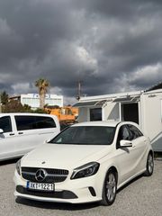 Mercedes-Benz A 180 2016-thumb-3