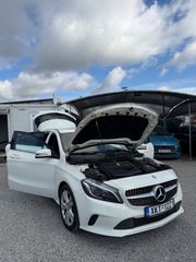 Mercedes-Benz A 180 2016-thumb-4