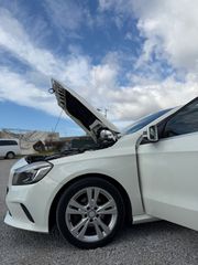 Mercedes-Benz A 180 2016-thumb-6