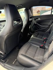 Mercedes-Benz A 180 2016-thumb-9