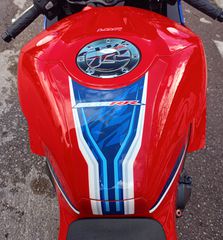 Honda CBR 600RR 2025-thumb-7