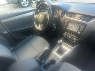 Skoda Octavia 2016 1.6 TDI STYLE-thumb-9