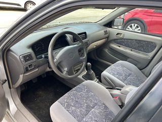 Toyota Corolla 1999-thumb-1