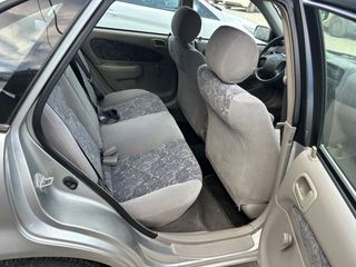 Toyota Corolla 1999-thumb-2