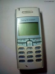 Κινητό συλλεκτικό SONY ERIKSON αν θέλετε δεστε όλες τις αγγελίες μου πατήστε κάτω από το όνομα μου ευχαριστώ για τόν χρόνο σας
