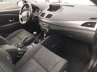 Renault Megane 2015-thumb-16