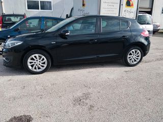 Renault Megane 2015-thumb-22
