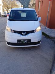 Nissan NV 200 2012