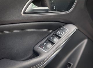 Mercedes-Benz GLA 200 2018 AMG automatic lifting 1.6cc-thumb-17