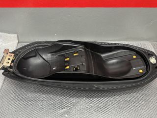 ΣΕΛΑ HONDA FORZA 350-thumb-2