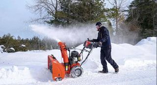 Εκχιονιστικά Husqvarna 2026 ST 230-thumb-6