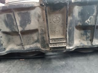 yamaha fz750-thumb-2