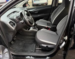 Toyota Aygo (X) 2020-thumb-6