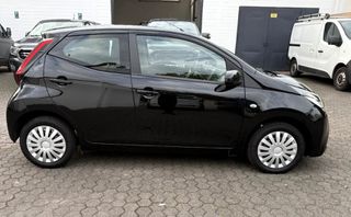 Toyota Aygo (X) 2020-thumb-9