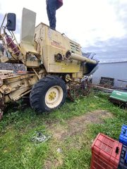 Αλωνιστική Μηχανή New Holland 1980-thumb-3