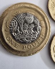 Elizabeth II One 1 Pound-thumb-7