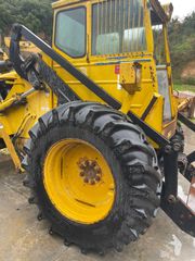 Φορτωτής Με Λάστιχα Volvo 1987 LM 622-thumb-1