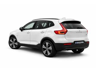 Volvo XC40 2022-thumb-1