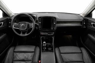Volvo XC40 2022-thumb-2
