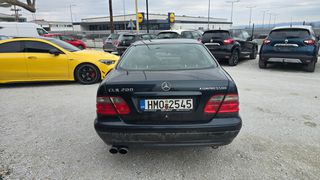 Mercedes-Benz CLK 200 2002 KOMPRESSOR COUPé AVANTGARDE-thumb-4