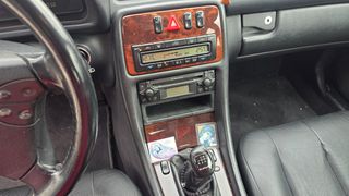 Mercedes-Benz CLK 200 2002 KOMPRESSOR COUPé AVANTGARDE-thumb-9