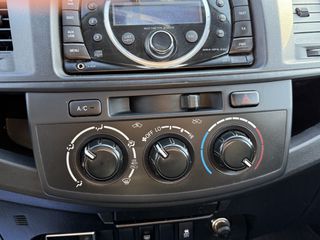 Φορτηγό Έως 7.5τ Toyota 2015 HILUX 4X4 TURBO DIESEL 1,5/2 καμπίνα-thumb-46