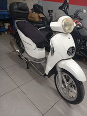Aprilia Scarabeo 200 2015