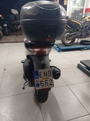 Aprilia Scarabeo 200 2015-thumb-7