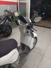 Aprilia Scarabeo 200 2015-thumb-10