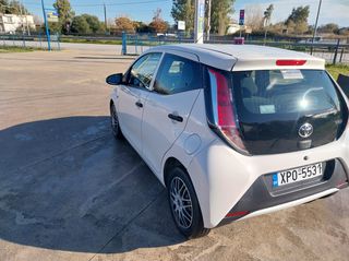Toyota Aygo 2016 1.0 X-PLAY TOUCH-thumb-3