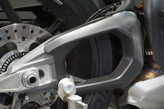 Ducati Panigale V4 S 2026 TRICOLORE-thumb-8