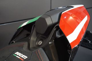 Ducati Panigale V4 S 2026 TRICOLORE-thumb-18