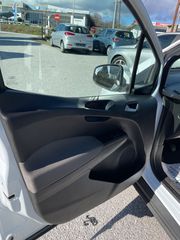 Ford Transit Courier 2017-thumb-5