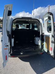 Ford Transit Courier 2017-thumb-11