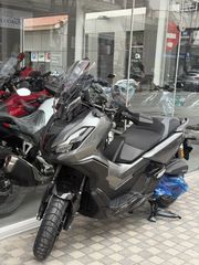 Honda ADV 350 2026 IRIDIUM GRAY METALLIC-thumb-1