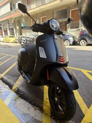 Piaggio Vespa GTS 300 2025 super sport hpe