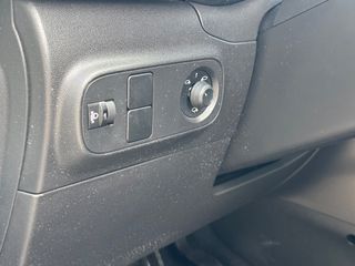 Citroen C3 2023 SHINE 1.2 PURETECH 83 C SERIES-thumb-33