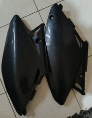Πλαϊνά καπάκια CR 125/250 02-04