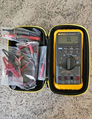 Fluke 787 Πολύμετρο & Βαθμονομητής