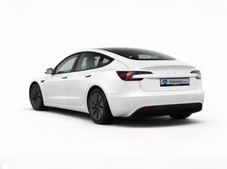 Tesla Model 3 2025-thumb-1