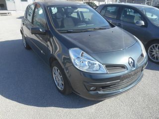 Renault Clio 2006-thumb-1