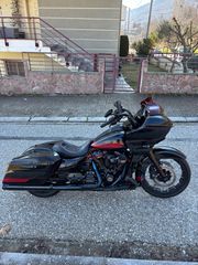 Harley Davidson CVO Road Glide 2021 Black hole