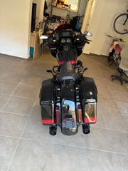 Harley Davidson CVO Road Glide 2021 Black hole-thumb-3