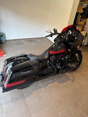 Harley Davidson CVO Road Glide 2021 Black hole-thumb-4
