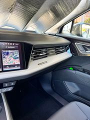 Audi Q4 e-tron 2023 45 etron QUATTRO-thumb-10