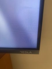 Tesla 4k oled-thumb-1