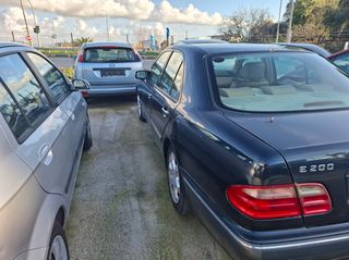Mercedes-Benz E 200 2003 AVANTGARDE FACELIFT-thumb-3
